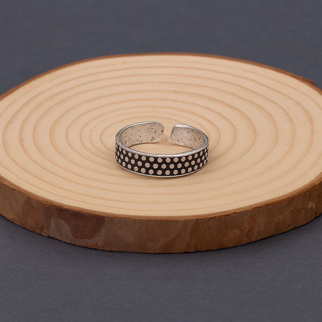 Oxidised Dotted Silver Toe Ring