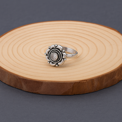 Floral Stone Silver Toe Ring