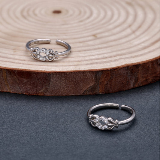 Ornate Sparkle Toe Ring