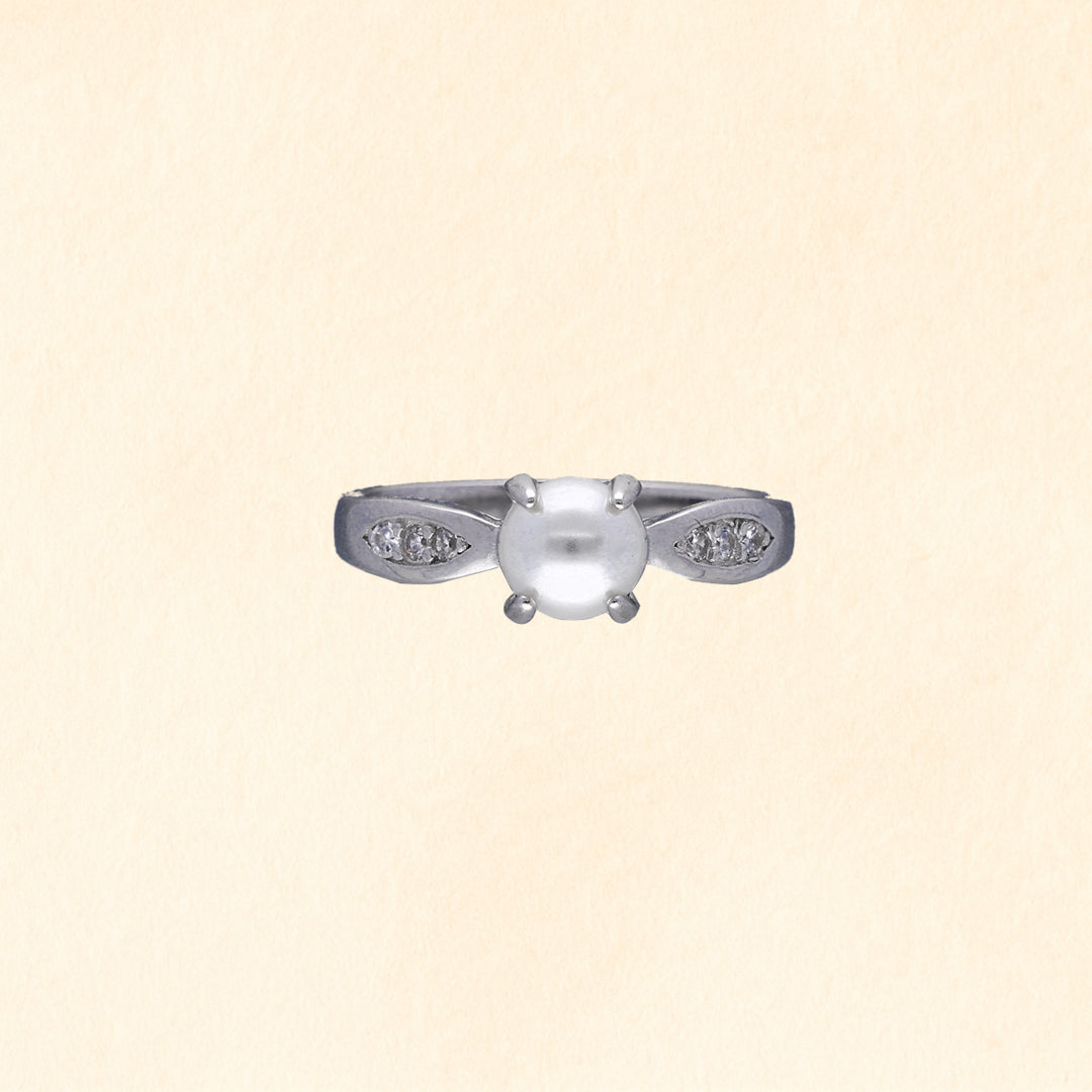 Pearl Eye Elegance Ring