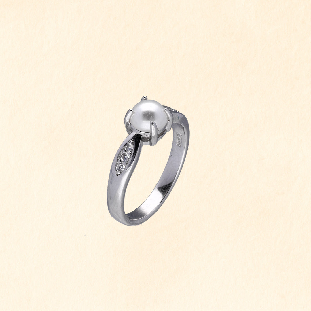 Pearl Eye Elegance Ring
