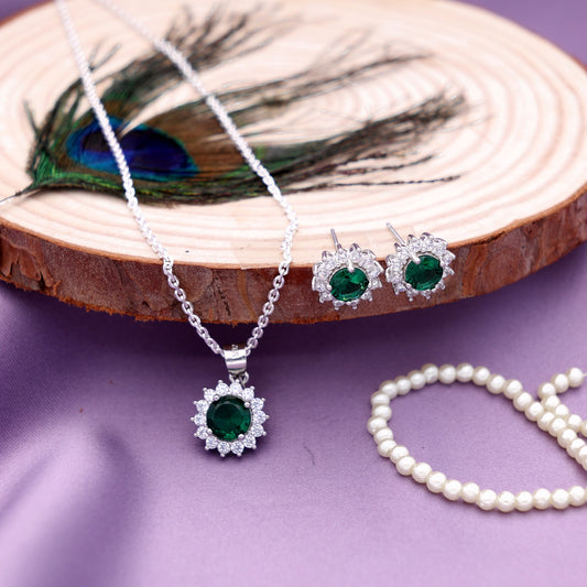 Emerald Radiance Pendant Set